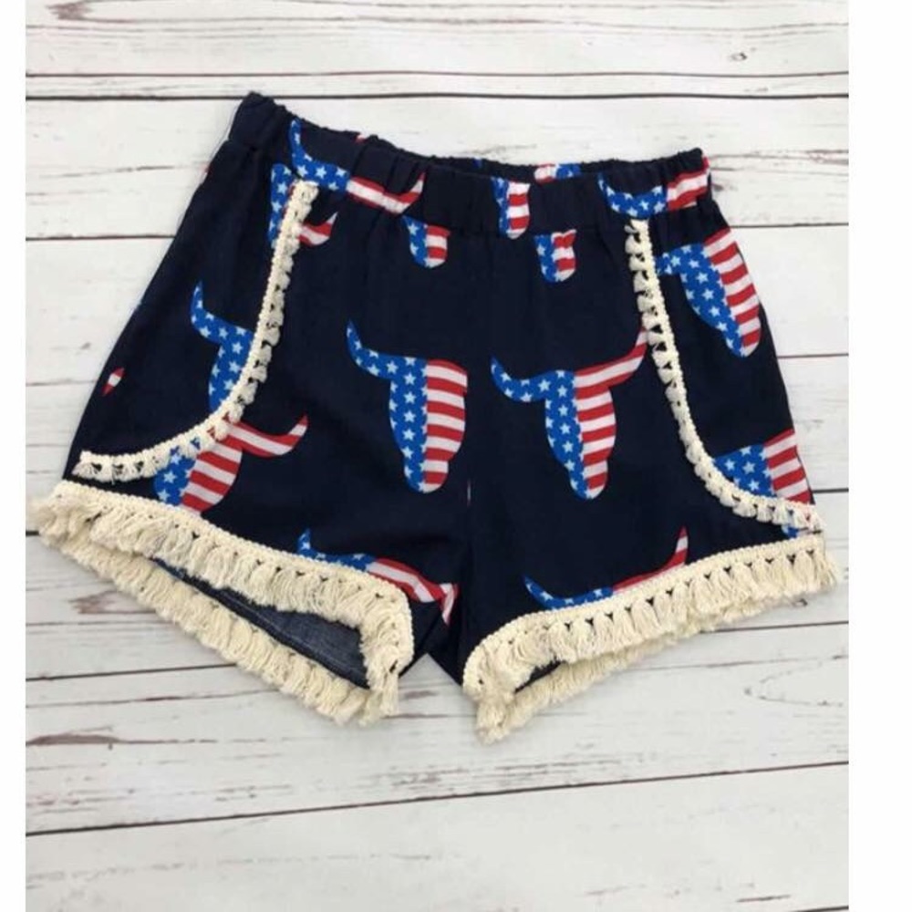 Women’s medium skull shorts